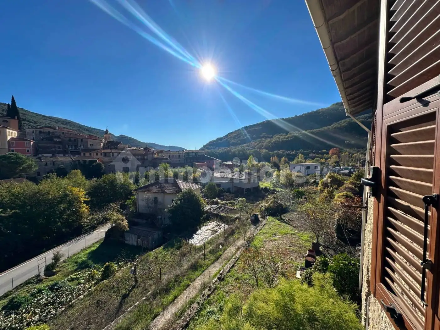 Villa in vendita a Lucinasco