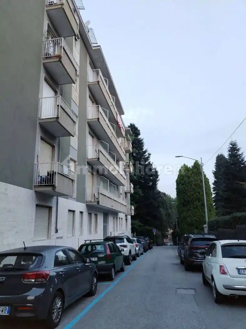 Appartamento in affitto a Varese