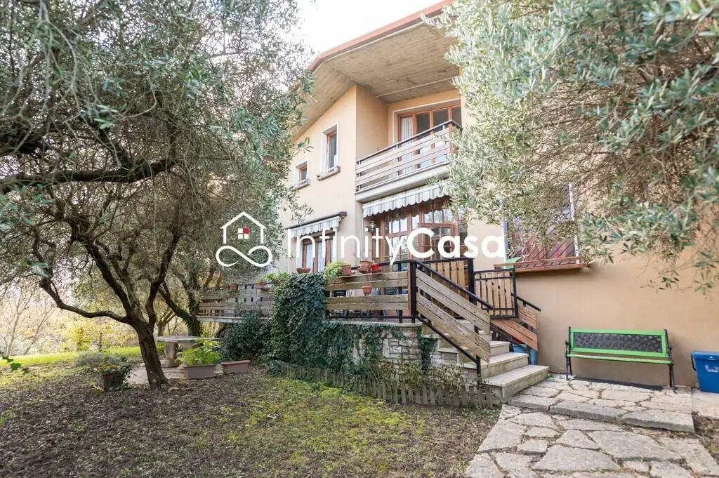 Villa in vendita a Sona