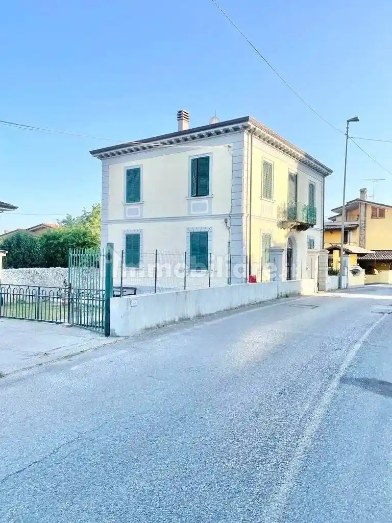 Villa in vendita a Massarosa