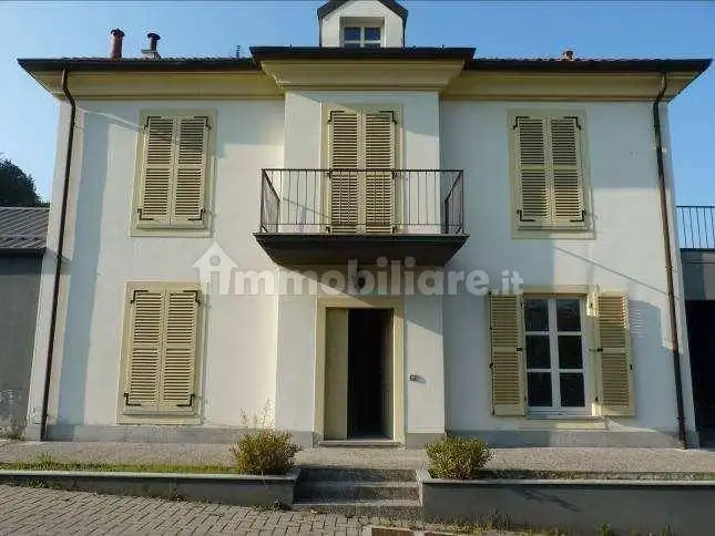 Villa in asta a Canelli