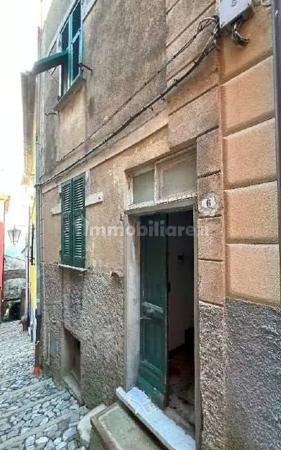 Appartamento in asta a Castiglione Chiavarese