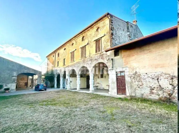 Palazzo - Edificio in vendita a Desenzano del Garda