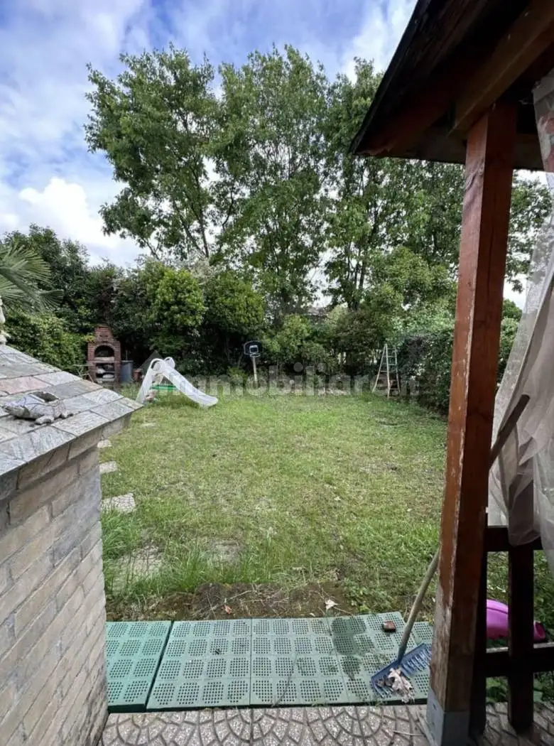 Appartamento in asta a Caponago