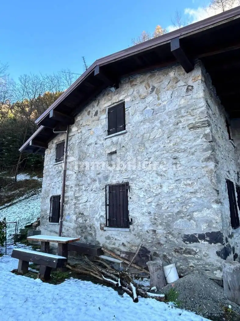 Palazzo - Edificio in vendita a Breno