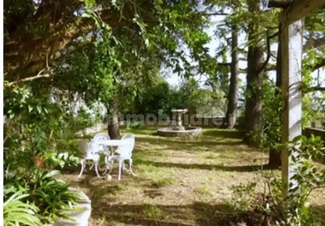 Villa in vendita a Palombara Sabina