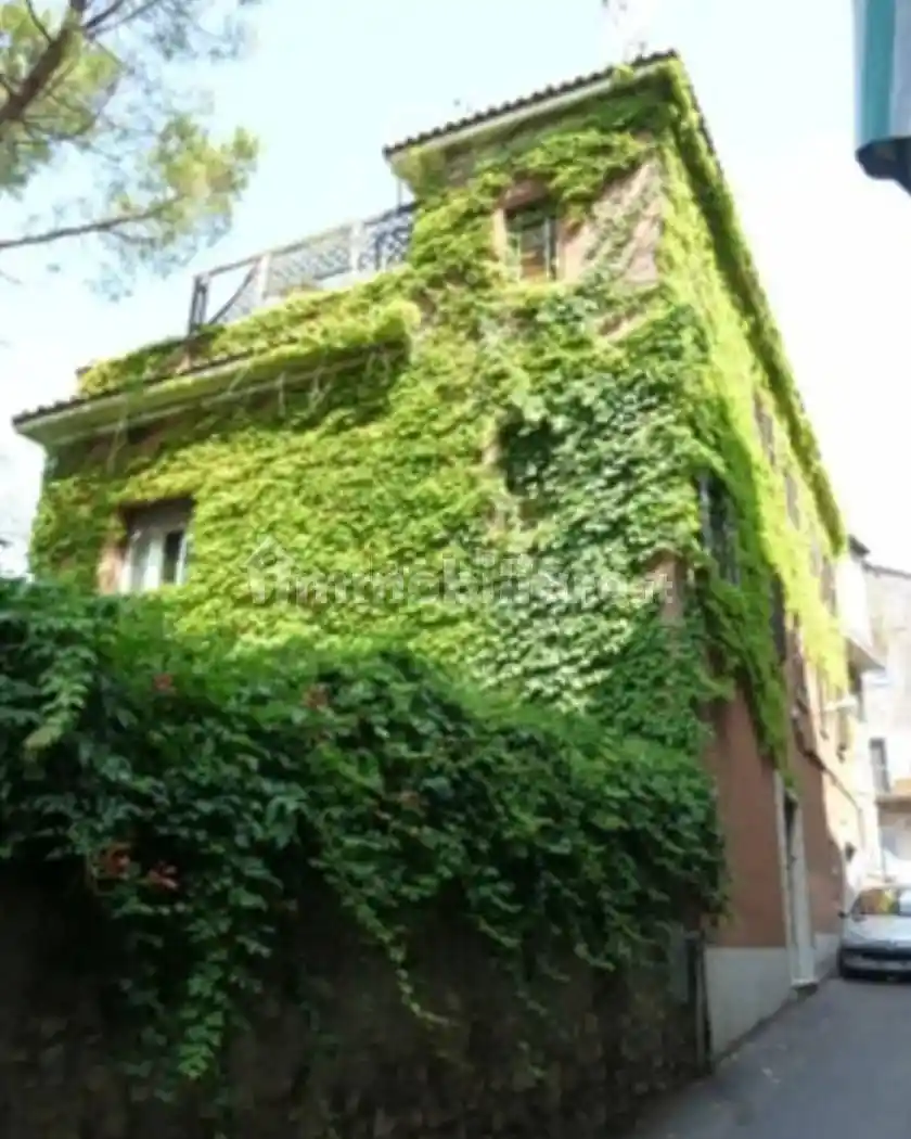 Appartamento in villa via Cristoforo Colombo, Centro, Palombara Sabina - foto 2