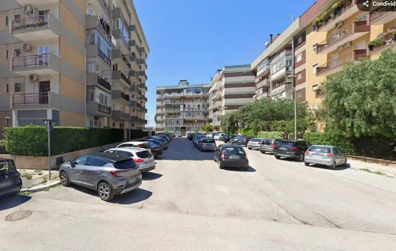 Appartamento all'asta via Cavalieri di Vittorio Veneto, Bari - foto 2