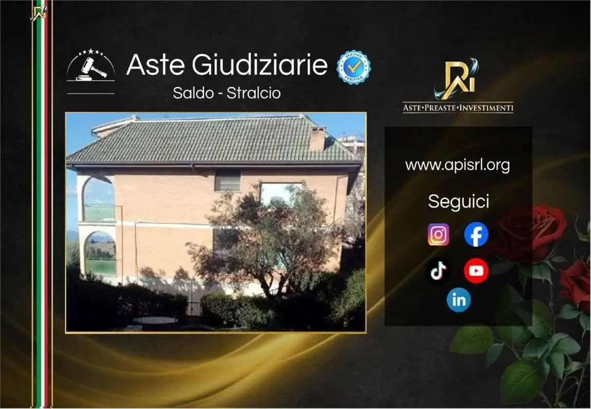 Villa in asta a Padula