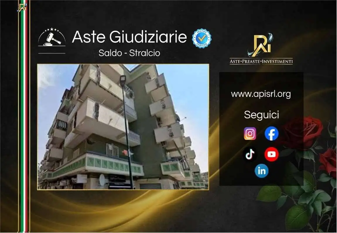 Appartamento in vendita a Napoli