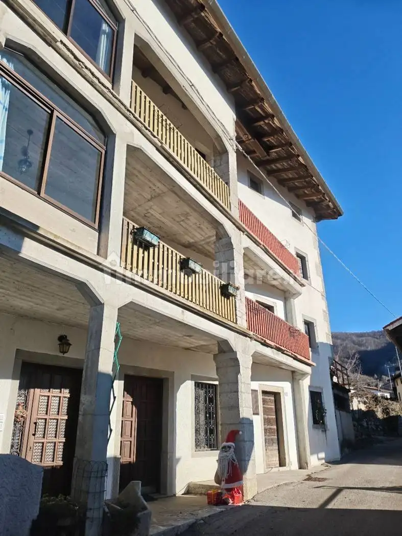 Casa indipendente in vendita a Nimis