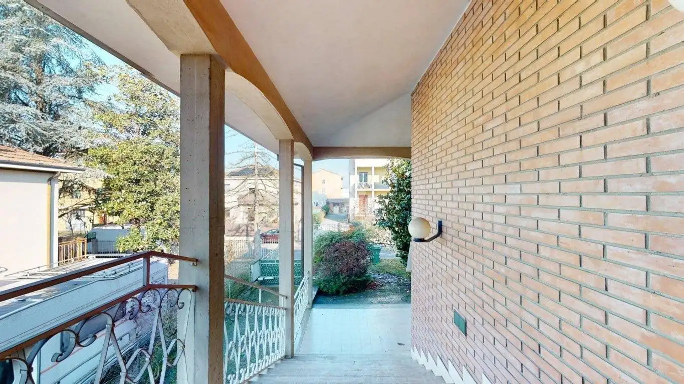 Casa indipendente in vendita a Cento