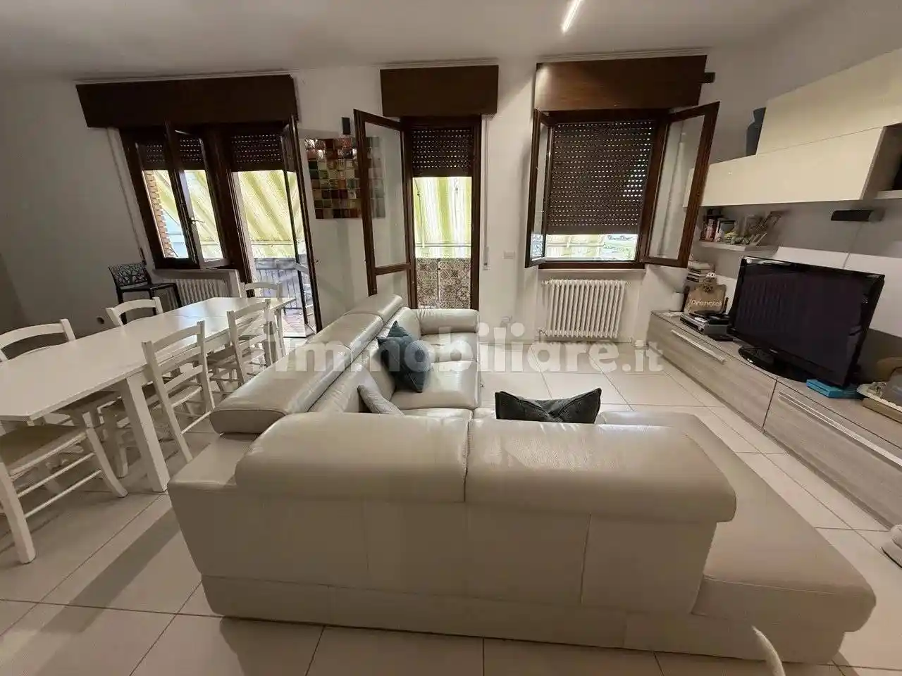 Appartamento ottimo stato, primo piano, Centro, Valeggio sul Mincio - foto 2