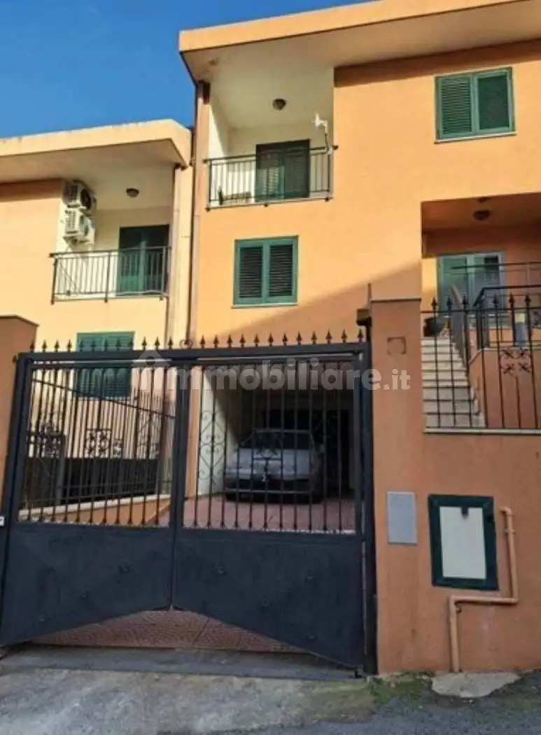 Villetta a schiera in asta a Messina