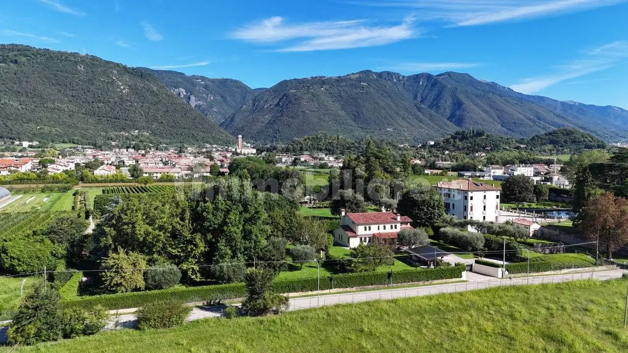 Rustico - Casale in vendita a Romano d'Ezzelino