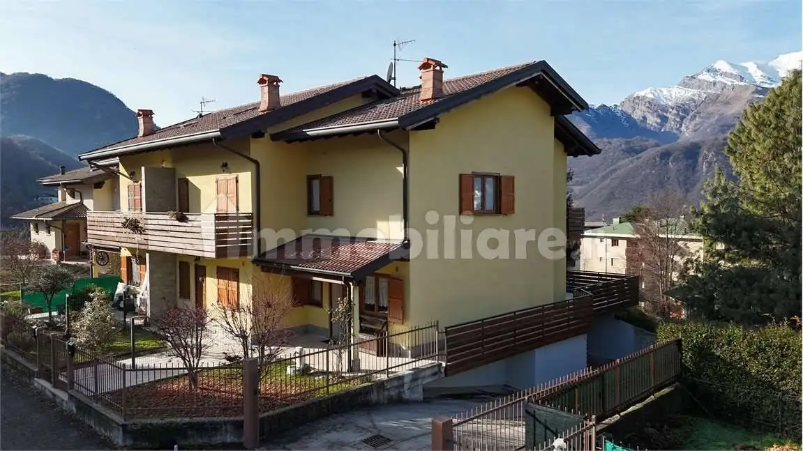 Villetta a schiera in vendita a Cremeno