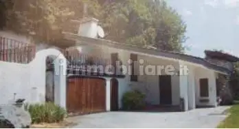Villa in asta a Ferrara di Monte Baldo