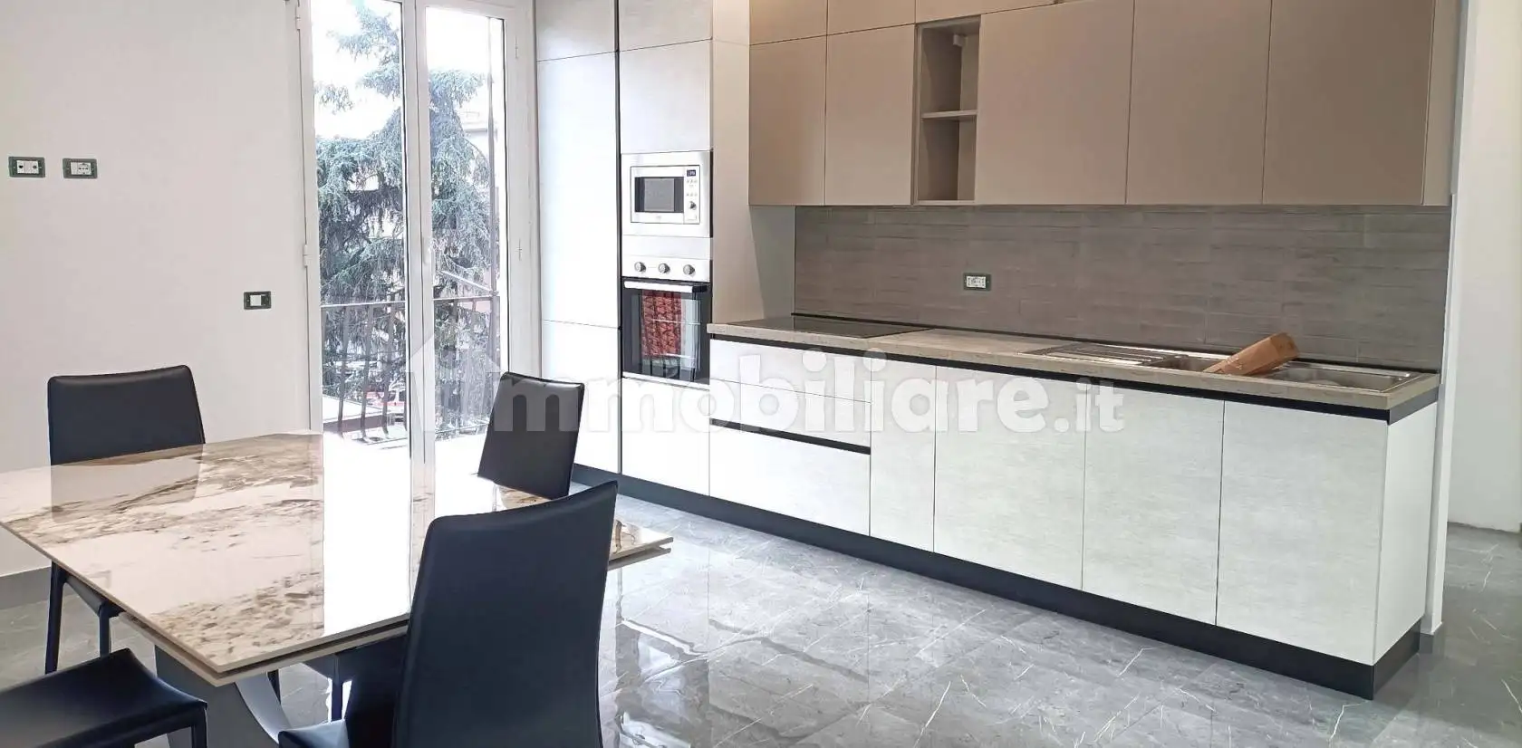 Appartamento in vendita a Albisola Superiore