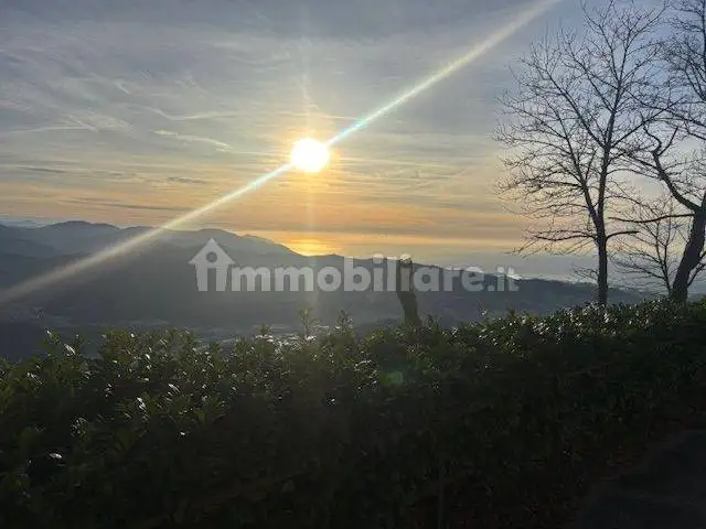 Casa indipendente in vendita a Ceranesi