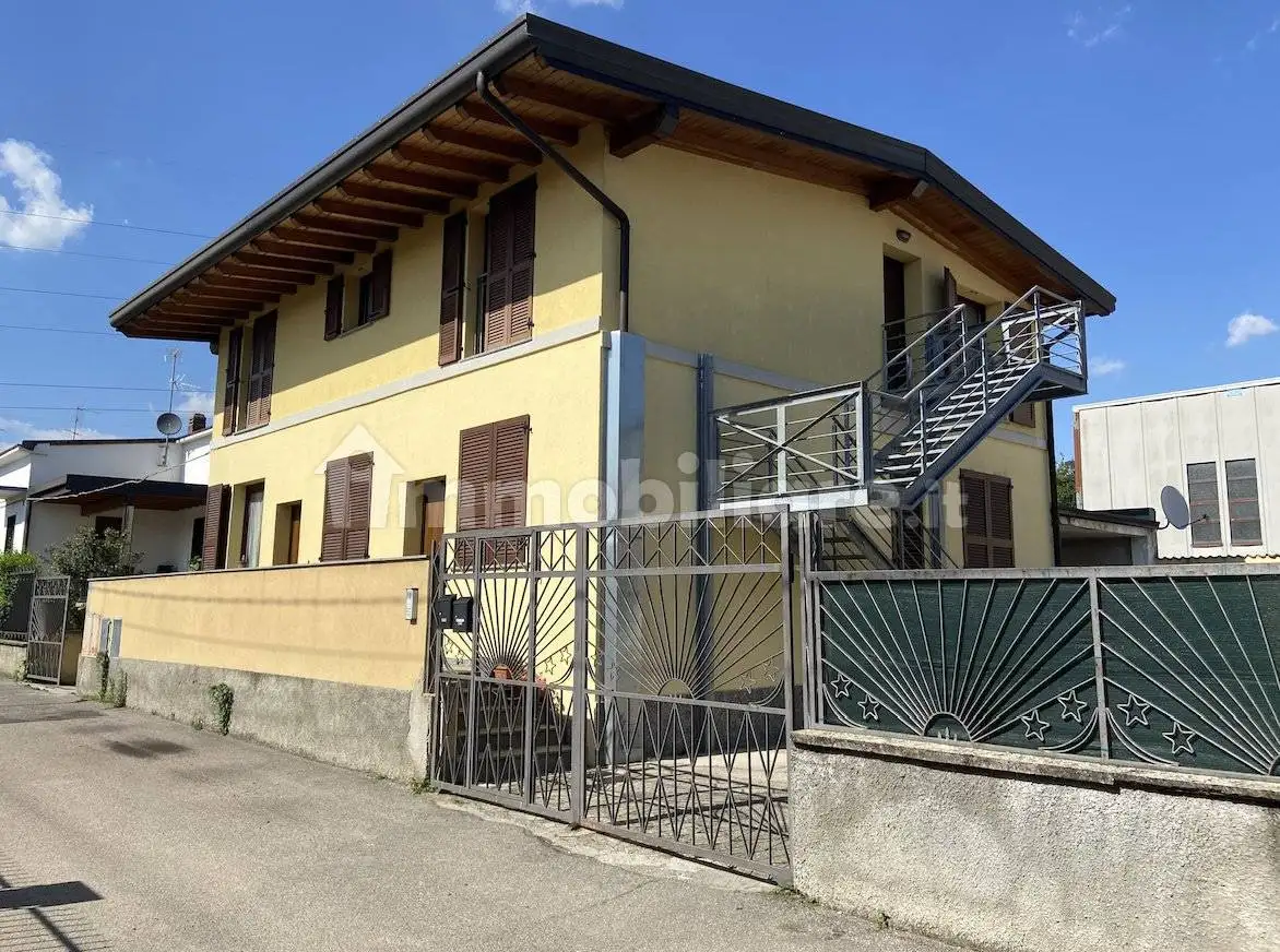 Appartamento in asta a Macherio