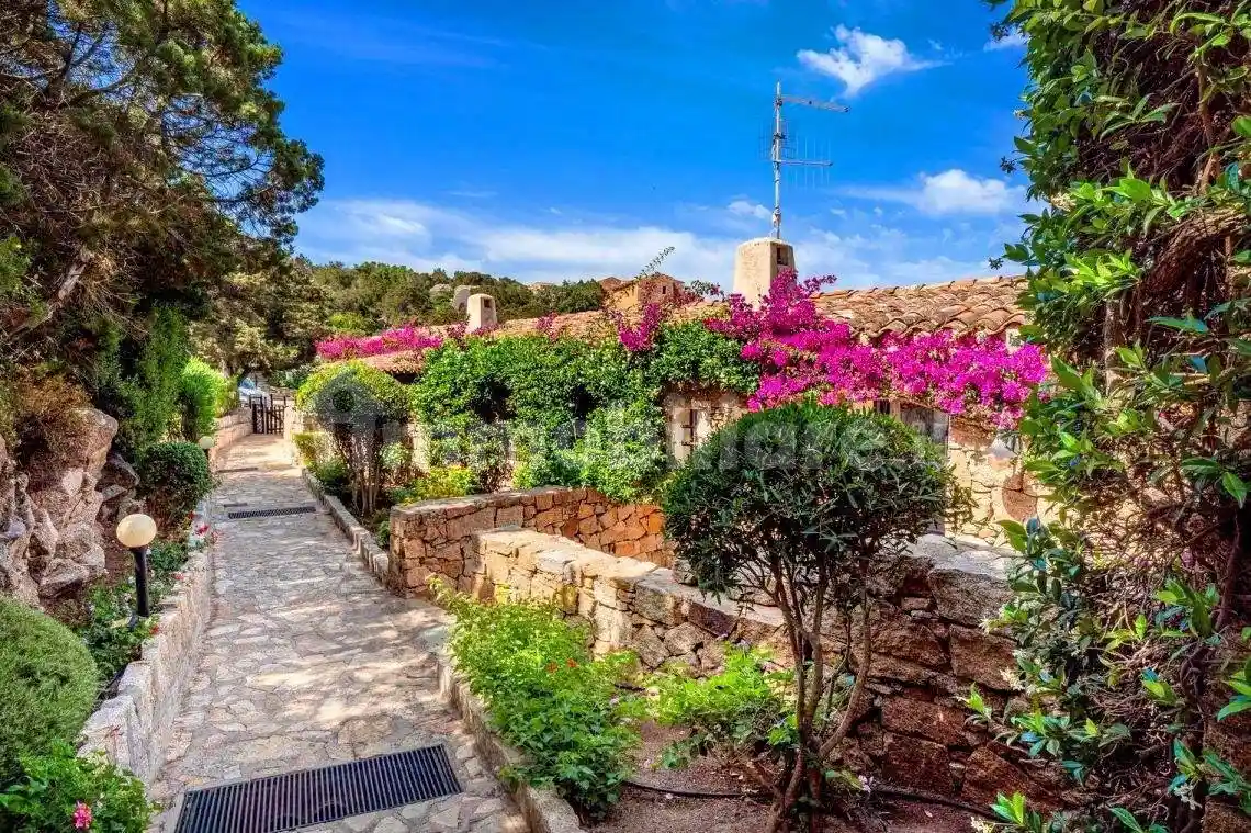 Appartamento in vendita a Arzachena