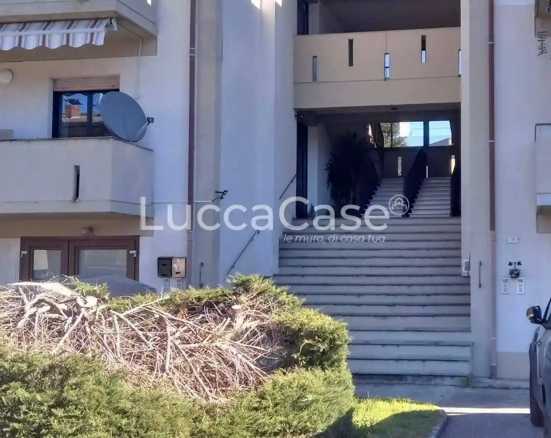 Villa a schiera 5 locali, buono stato, Centro, Barga - foto 2