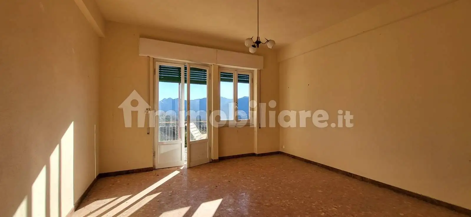 Appartamento in vendita a Neirone