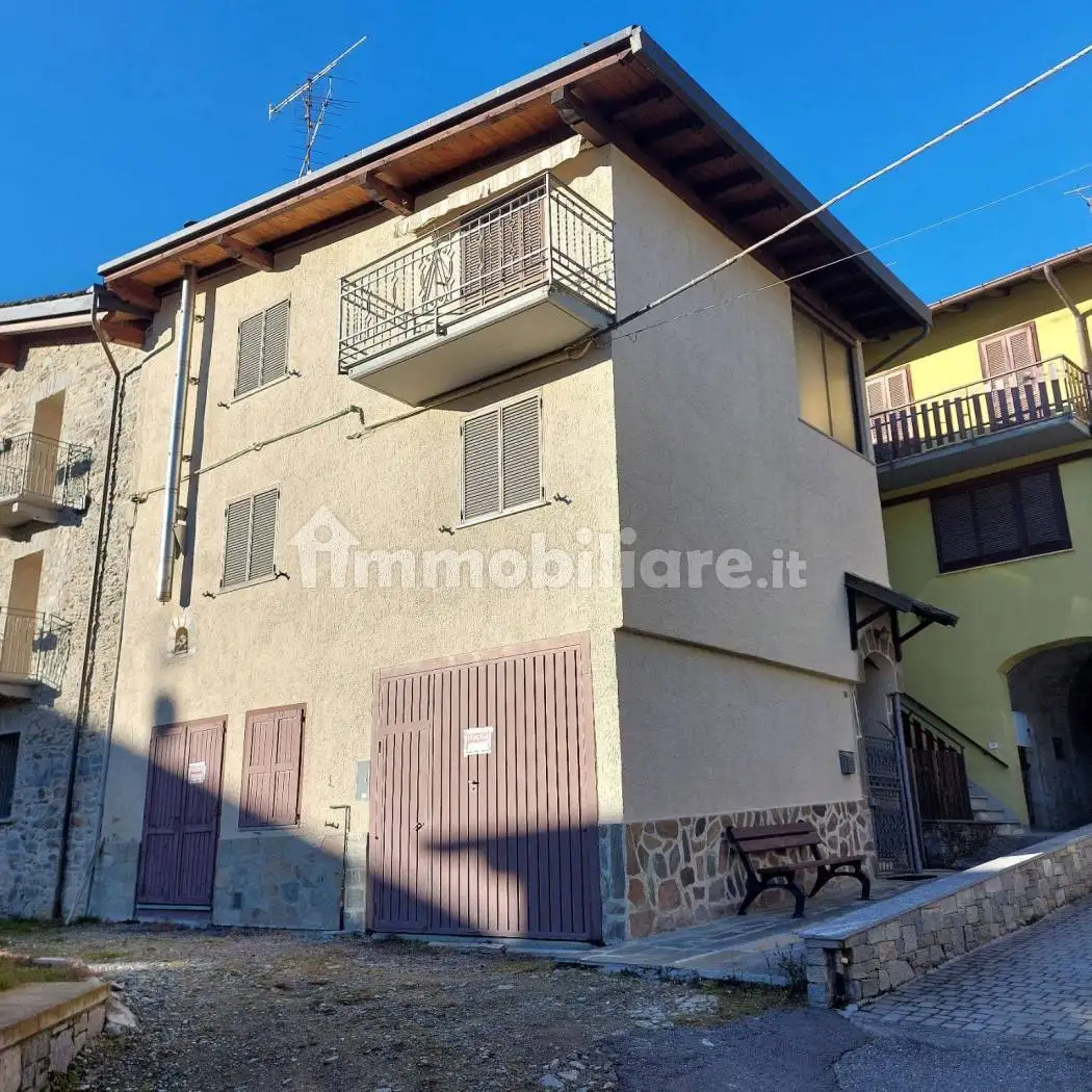 Villa in vendita a Teglio