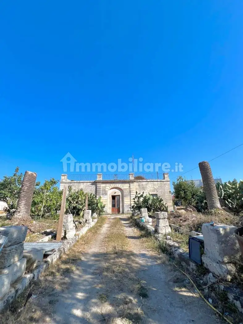 Rustico - Casale in vendita a Lizzanello