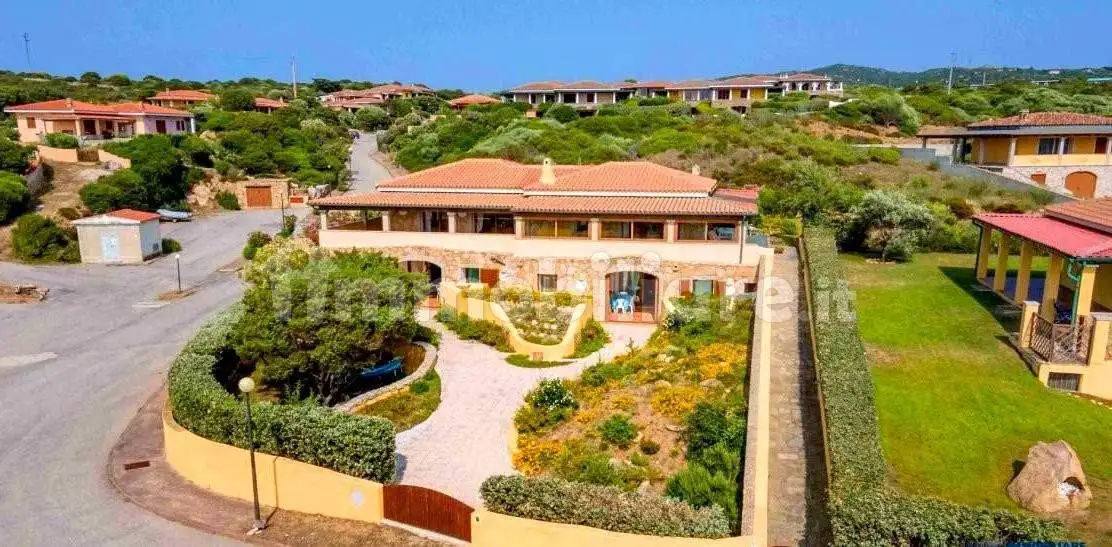 Casa indipendente in vendita a Santa Teresa Gallura