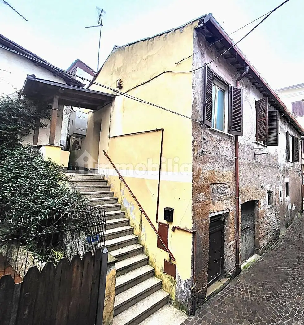 Appartamento in vendita a Faleria