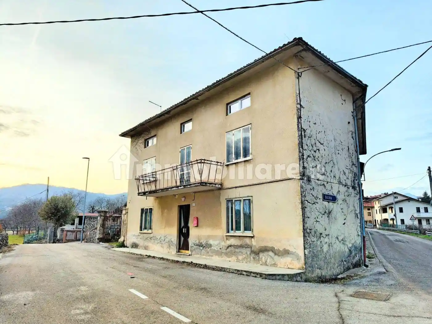 Rustico - Casale in vendita a Brogliano