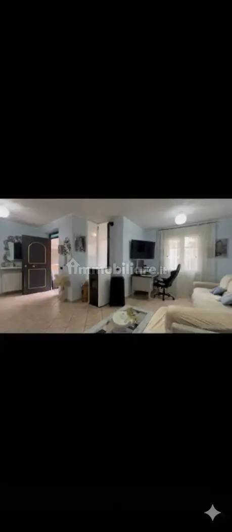 Villetta a schiera in affitto a Casapesenna