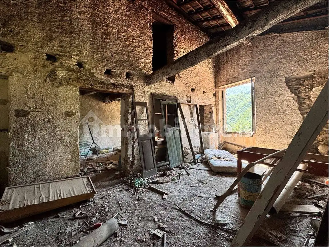 Rustico - Casale in vendita a Rezzo