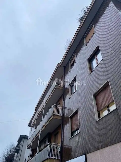 Appartamento in affitto a Lipomo