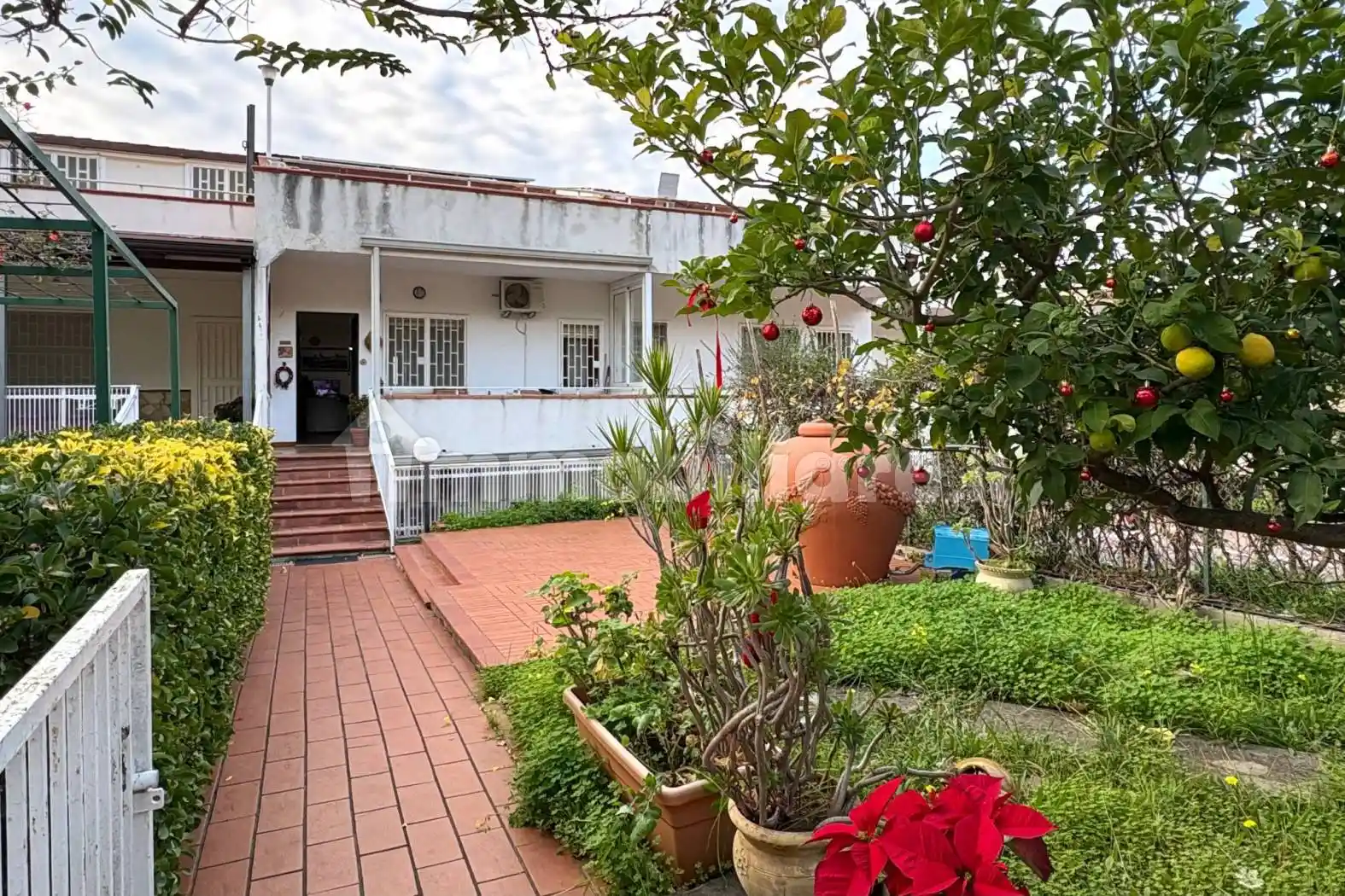 Trilocale buono stato, su più livelli, Paola - foto 2