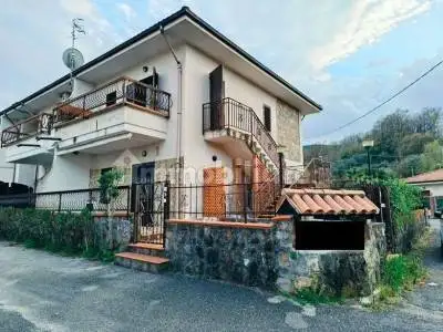 Appartamento in asta a Santa Marina