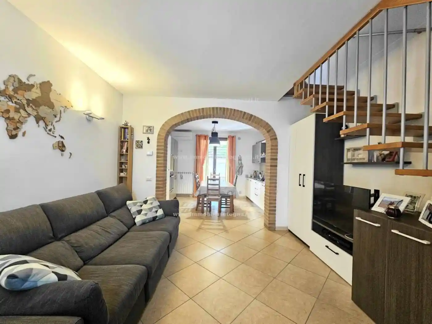 Casa indipendente in vendita a Gambassi Terme