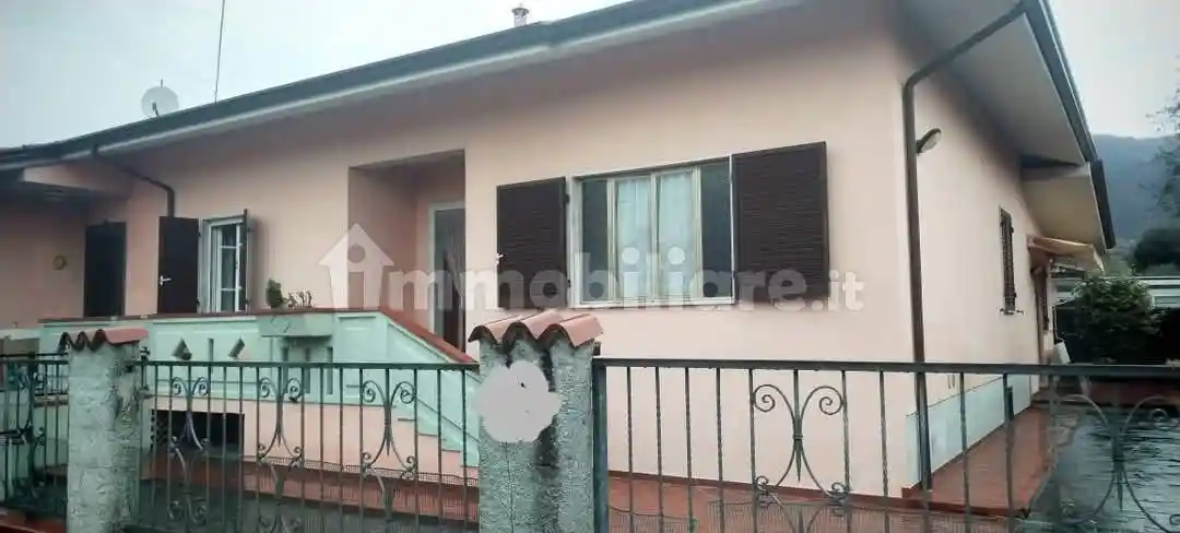 Villetta a schiera in vendita a Massa
