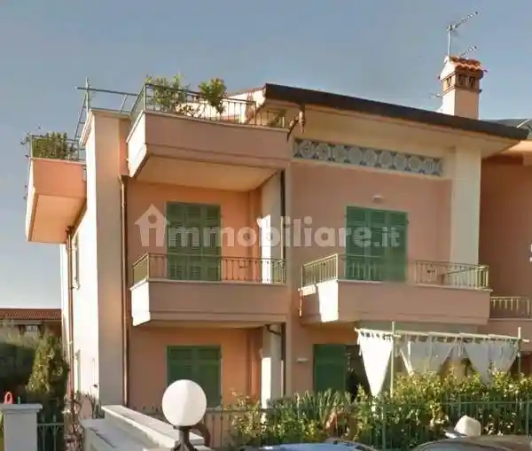 Appartamento in vendita a Massa