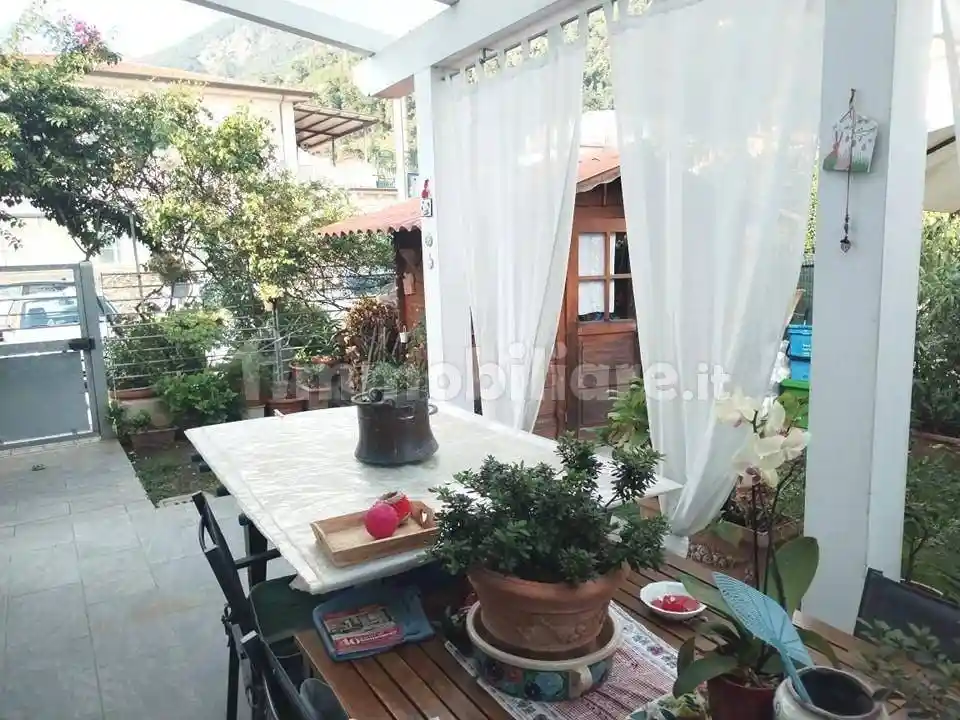 Villetta a schiera in vendita a Massa