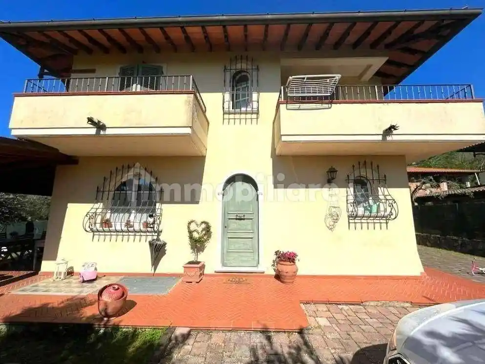 Villa in vendita a Massa
