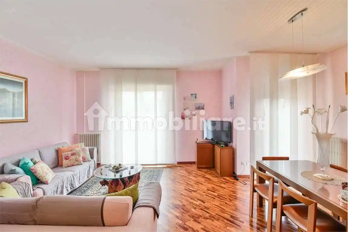 Trilocale via ferrera, 24, Centro, Inverigo - foto 2