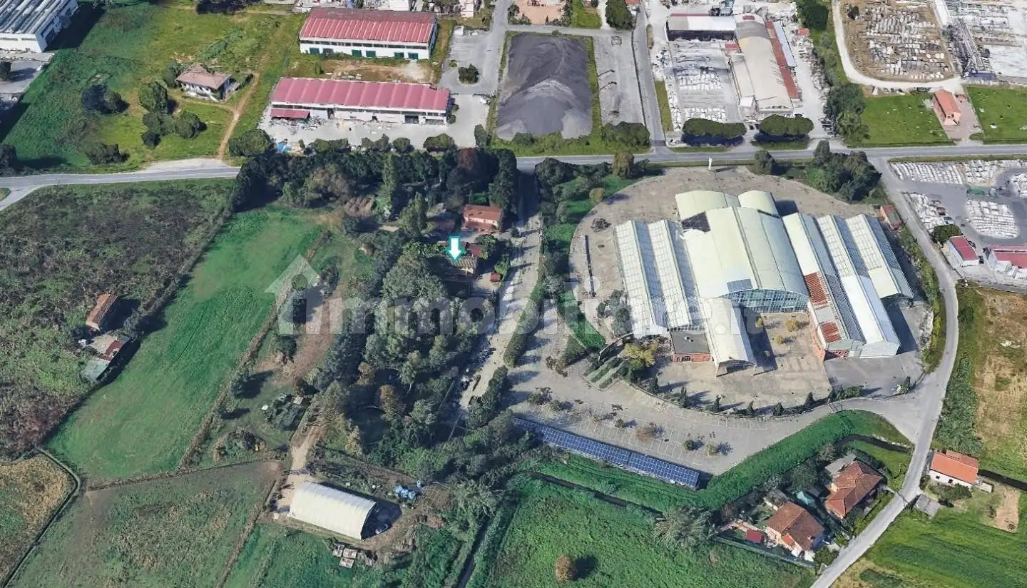 Appartamento in asta a Pietrasanta