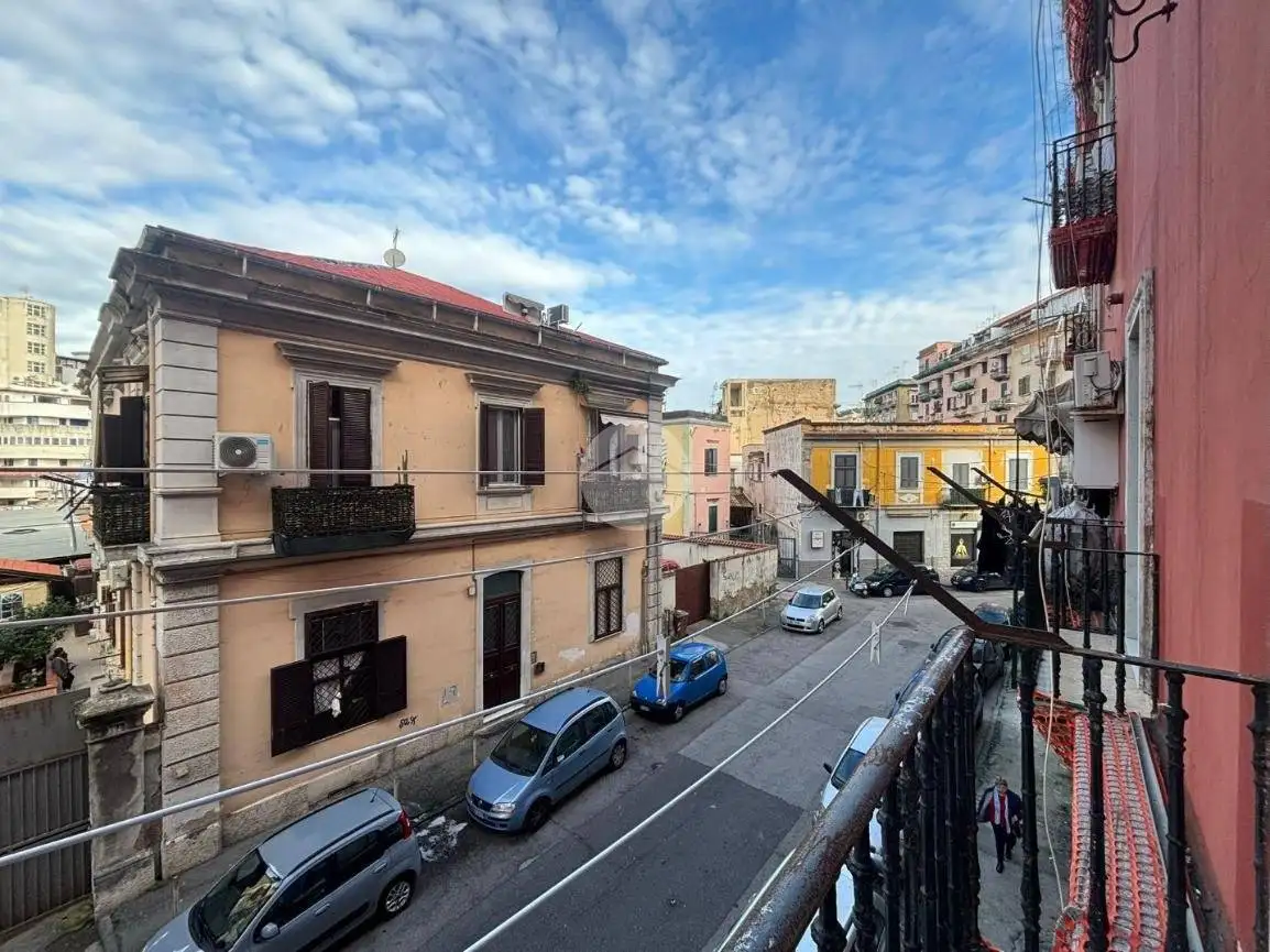 Appartamento in vendita a Napoli