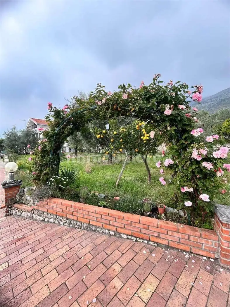 Villa in vendita a Formia