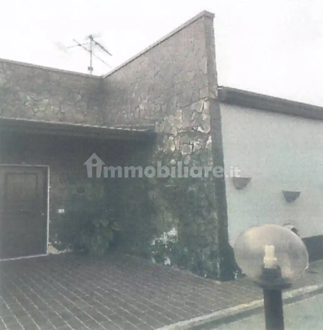 Appartamento all'asta via delle Margherite, Crotone - foto 2