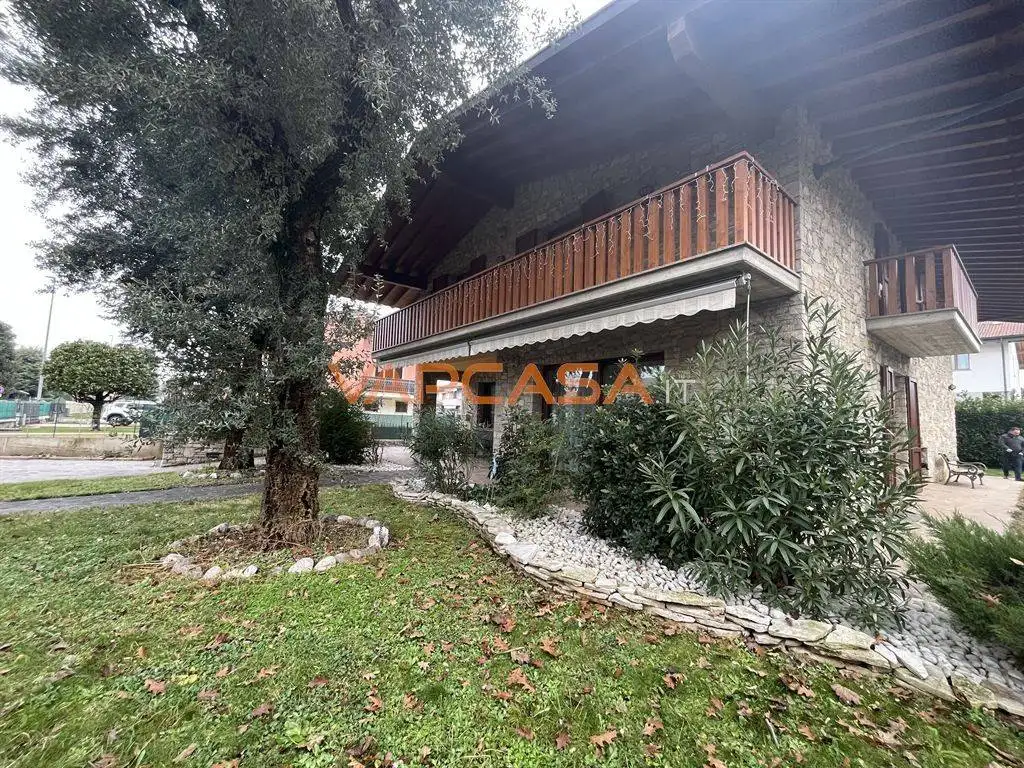 Villa in vendita a Cividate al Piano