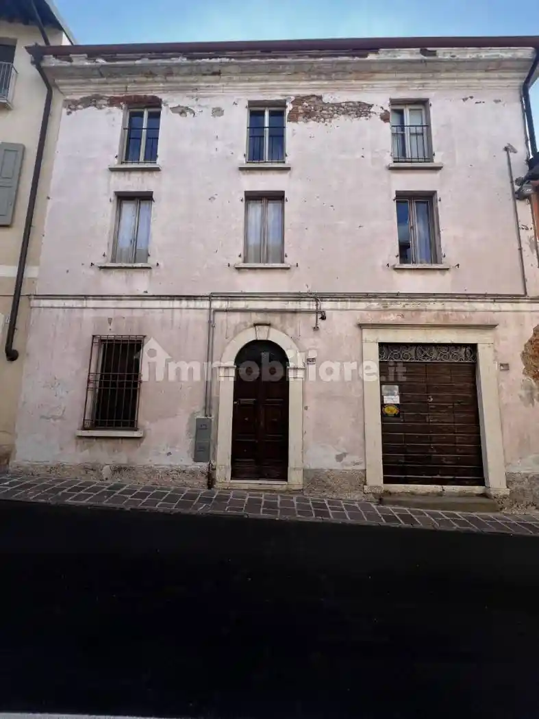 Casa indipendente in vendita a Castiglione delle Stiviere