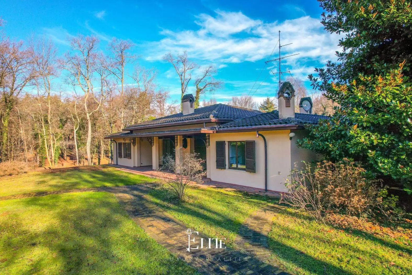 Villa in vendita a Borgo Ticino